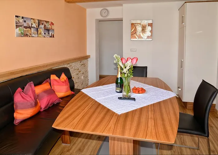 בית הארחה Haus Gabriela 3*